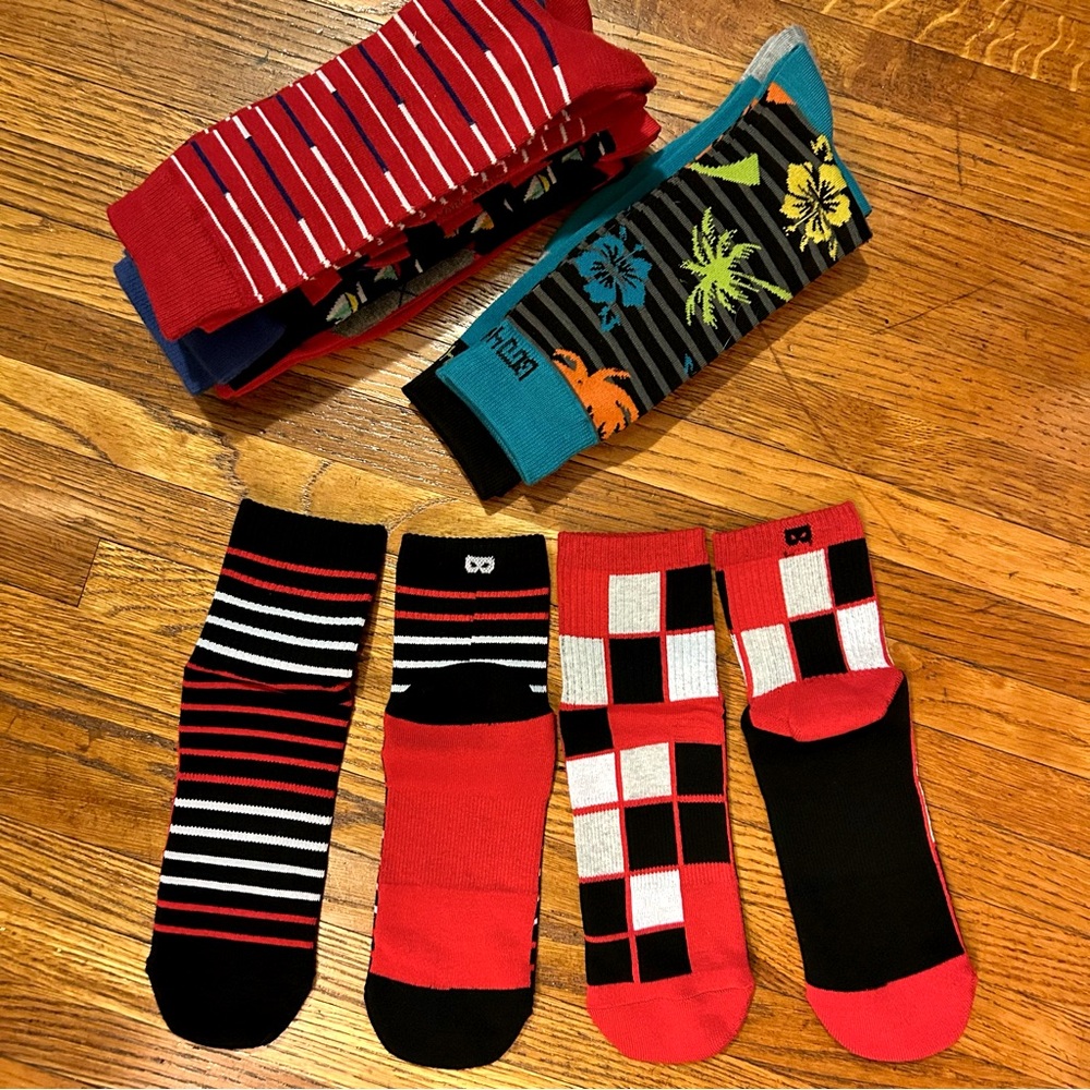 Colorful Men's Socks Collection - Picture 2 of 2